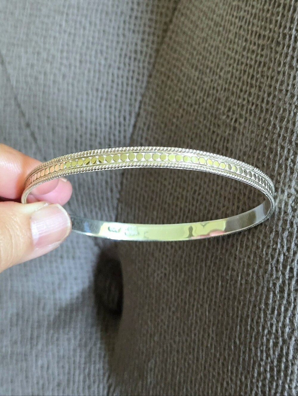 Anna Beck Thin Bangle Bracelet - Silver🤍 With Gold💛 Dots••• - Picture 6 of 16